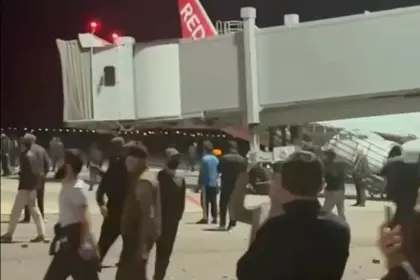 اعتقال عشرات الأشخاص في داغستان الروسية إثر اقتحام مطار احتجاجا على هبوط طائرة تقل إسرائيليين