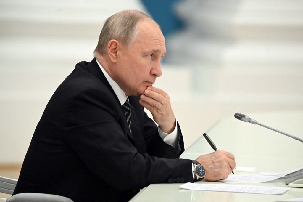 Putin ‘Dismisses Commander’ After Persistent Ukrainian Raids Across Dnipro River