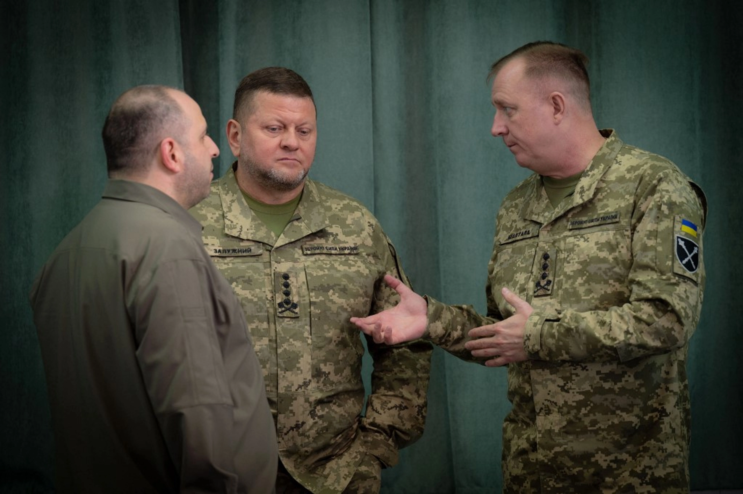 В ОПУ відреагували на статтю Залужного