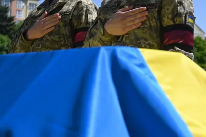 Russia Strikes Ukrainian Military During Award Ceremony, Killing at Least 20