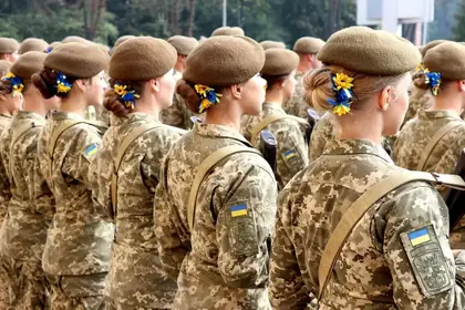 Ukraine Deploys Female Soldiers in Combat, Russia Doesn’t – Is That About to Change?