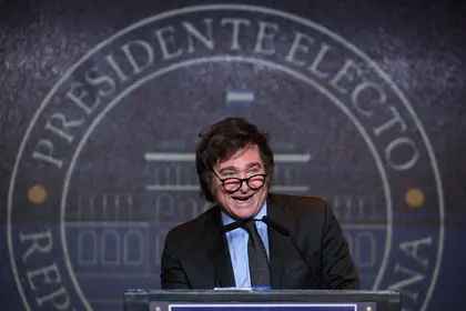 الليبرالي المتطرف خافيير ميلي يفوز بالرئاسة في الأرجنتين ويتعهد بـ"نهاية الانحطاط"