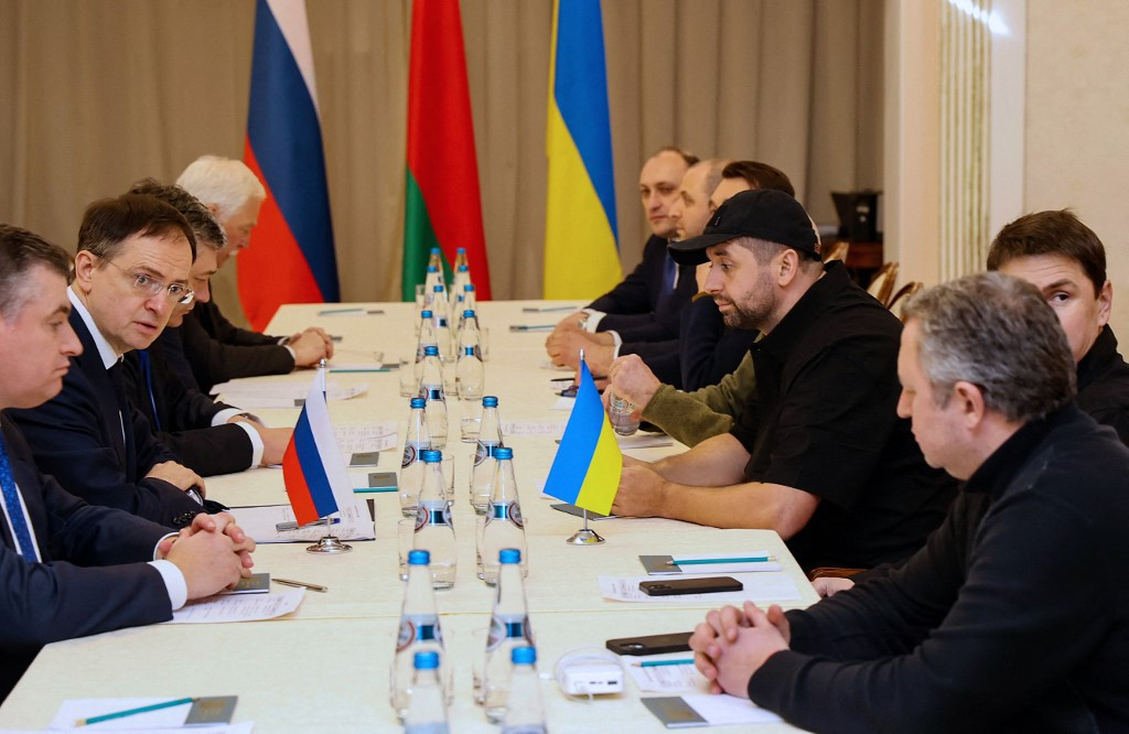 러시아는 우크라이나가 나토의 야망을 폐기하면 2022년에 전쟁을 끝내겠다고 제안했다 – 젤렌스키 당 대표