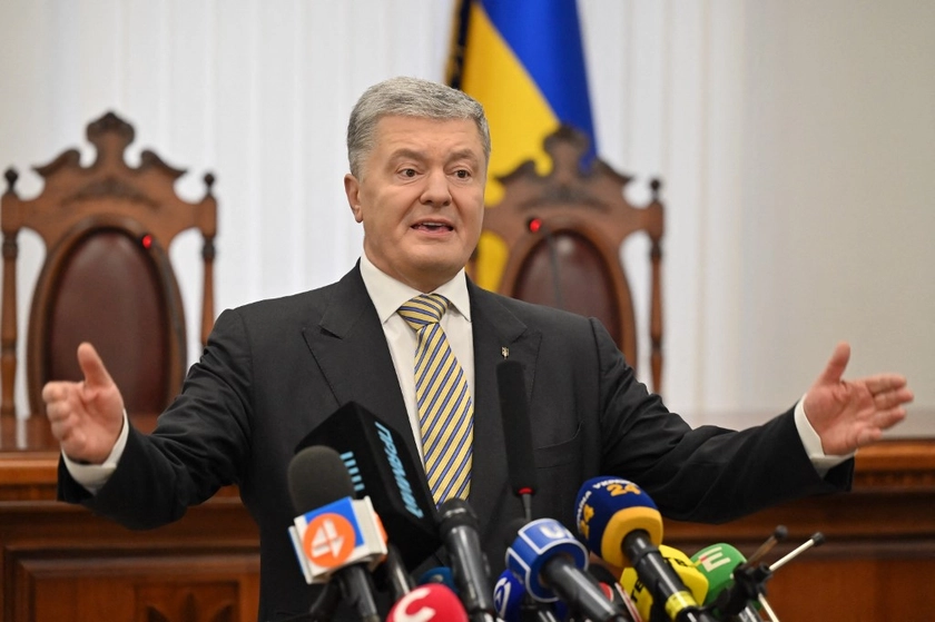 Zelensky Slaps Lifetime Sanctions on Poroshenko, Kolomoisky, and Medvedchuk