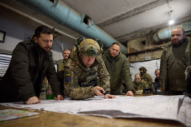 Zelensky Visits Eastern Front as Russia Ramps Up Attacks - Vimarsana News
