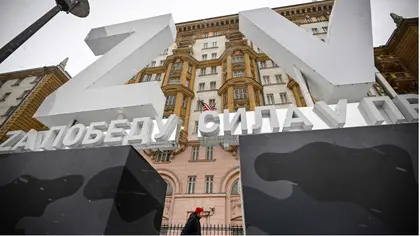 Giant Symbols in Support of Russia’s Army Erected Outside US Embassy in Moscow