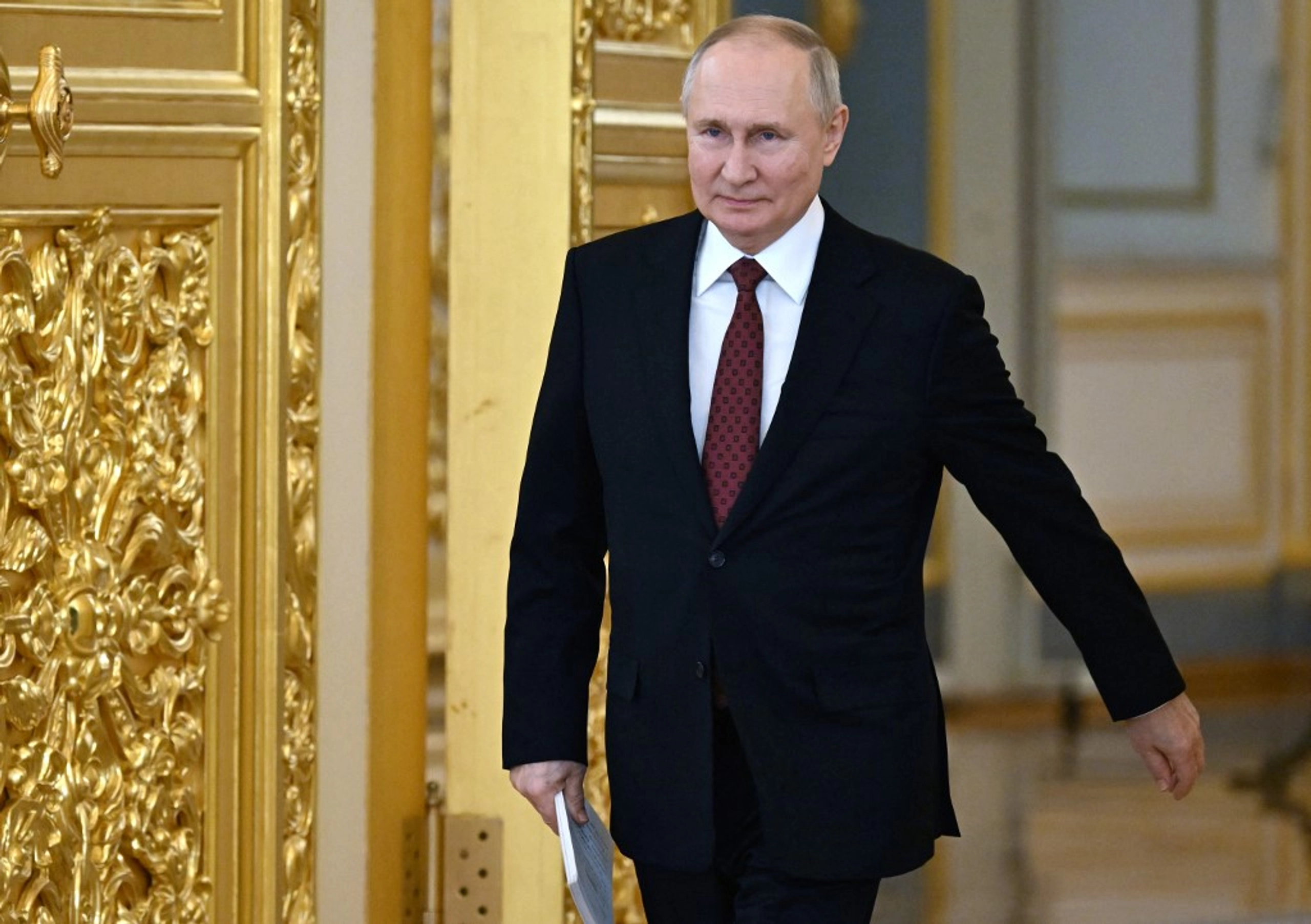 ANALYSIS: Putin Senses Reviving Fortunes as Front Holds, West Frays