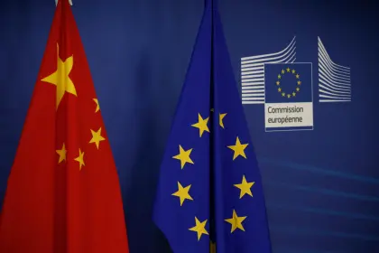 قادة الاتحاد الأوروبي والصين يجتمعون في بيجين لمناقشة قضايا تجارية ودولية