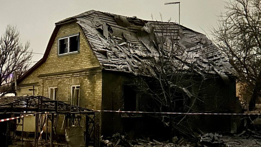Explosions Heard in Kyiv as Eight Russian Missiles Intercepted, Four Injured by Debris