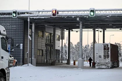 فنلندا تعلن إعادة فتح معبرَين حدوديين مع روسيا
