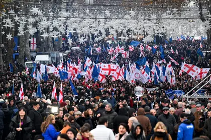 Tens of Thousands Rally in Georgia to Celebrate EU Candidate Status