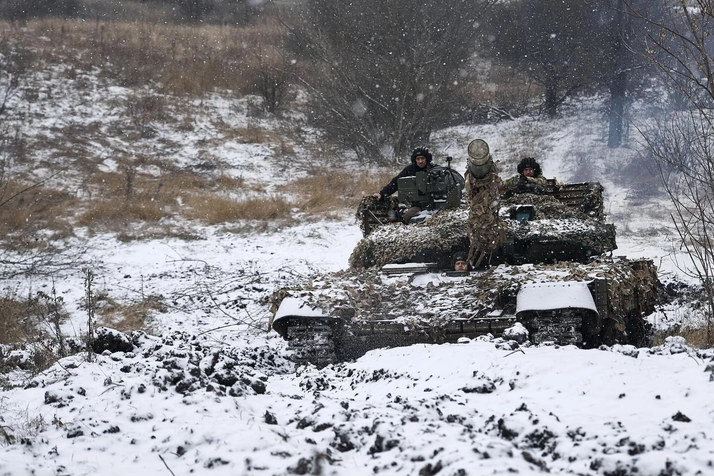 Армія РФ незначно просунулася на трьох напрямках, - ISW