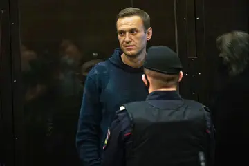 У РФ суд відклав розгляд позову Навального "до встановлення місцезнаходження"