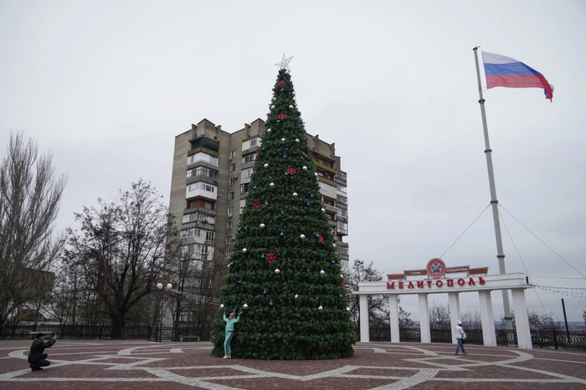 Russia Ships in ‘Whole Battalion of Propagandists’ to Occupied Melitopol