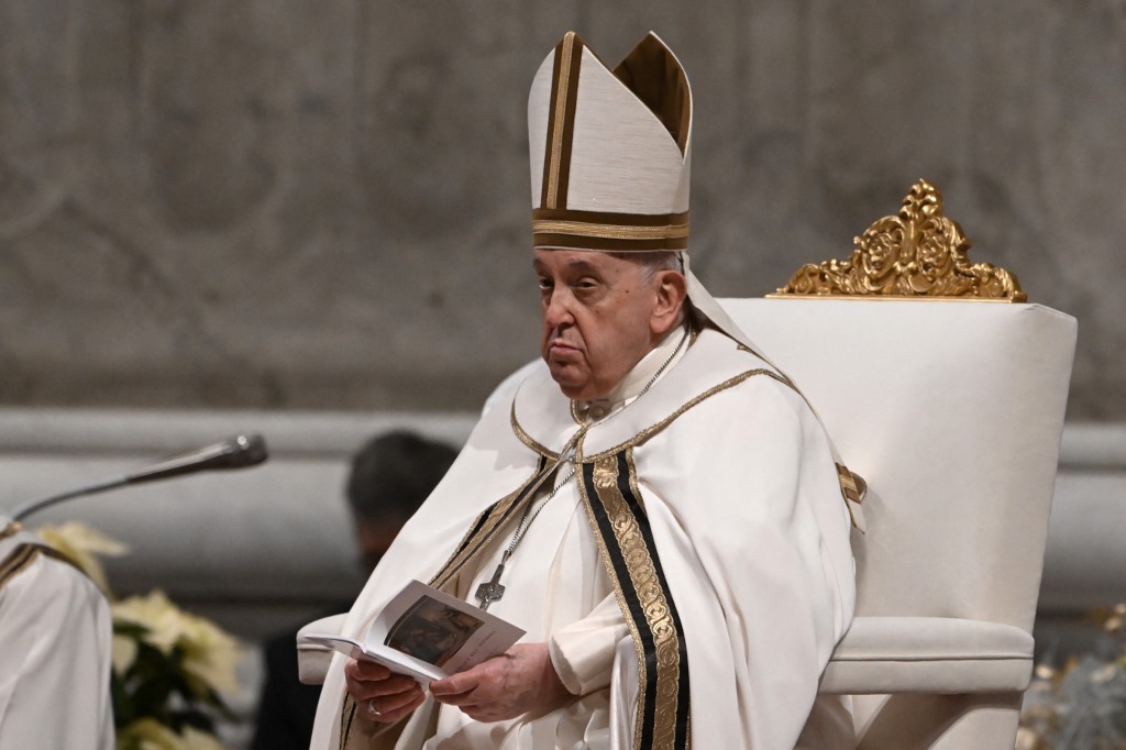 Pope Kicks Off Christmas Celebrations With Call For Ukraine and Middle East Peace