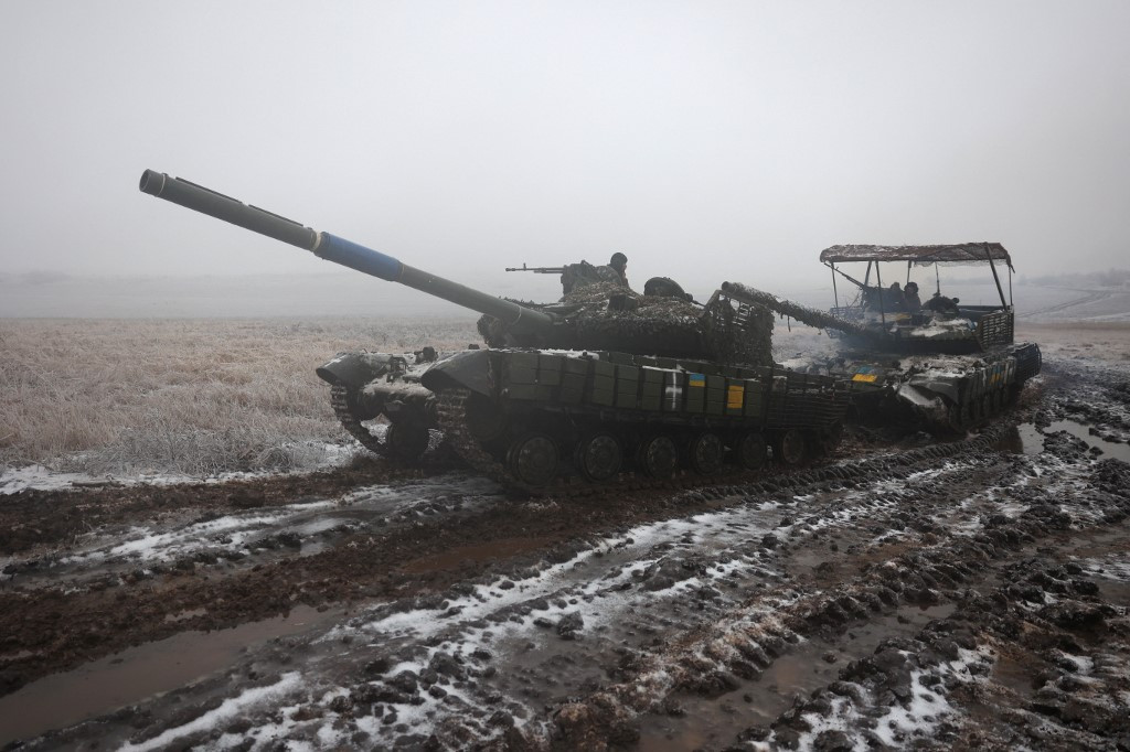 Російські війська посилюють тиск на кількох фронтах на сході України – Сірський