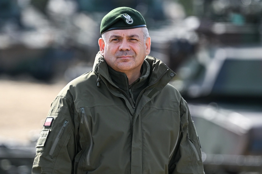 У Польщі заявили, що їхній повітряний простір порушила російська ракета