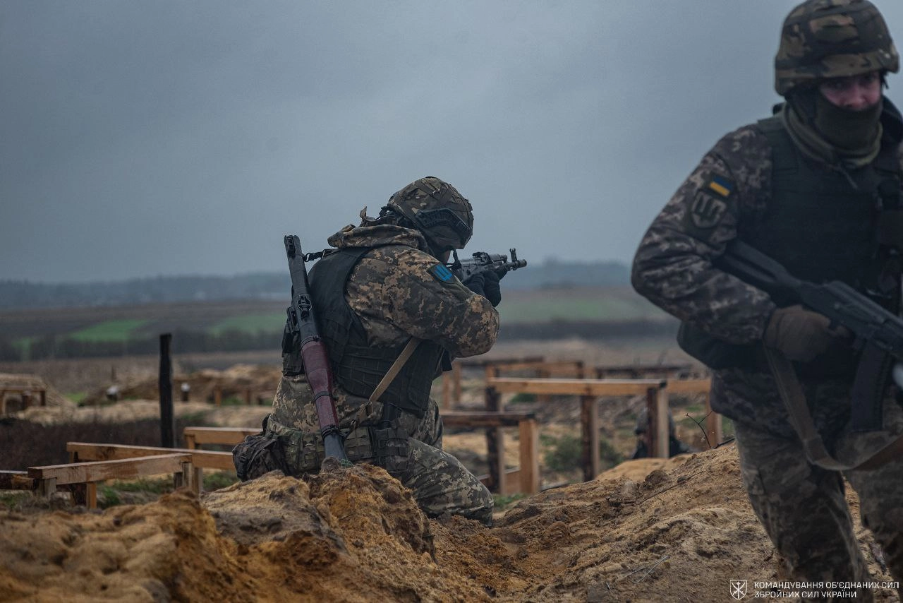 Росія зосередила біля кордону з Україною 19 тисяч військових, - ЗСУ