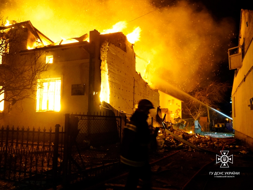 У новорічну ніч Росія здійснила чергову масовану повітряну атаку на Україну: що відомо