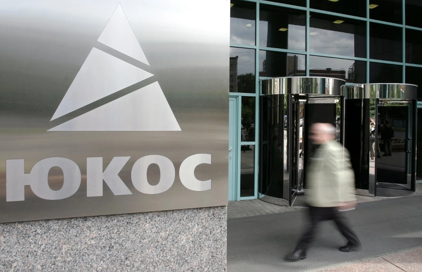 Russian Frozen Assets for Ukraine: Severe Damage or Significant Benefit to the Global Economy?