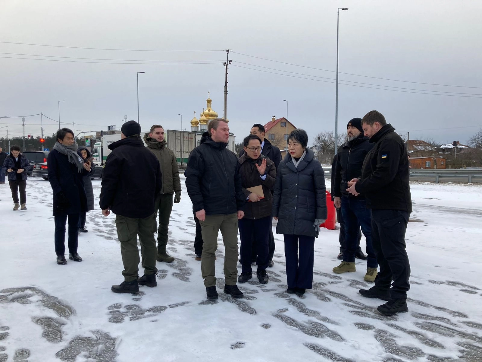 До України прибула глава МЗС Японії