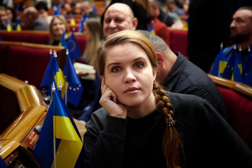 Регламентний комітет одноголосно ухвалив відкликання Безуглої з посади заступника комітету з нацбезпеки