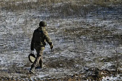 'Definitely a Trap': Ukraine's Sappers Face New Dangers