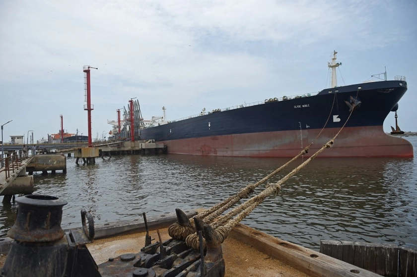 EXPLAINED: Why India is Buying Less Oil From Russia