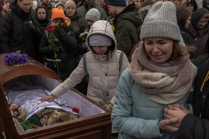 Ukrainians Mourn 'Warrior Soul' Poet Killed on Front