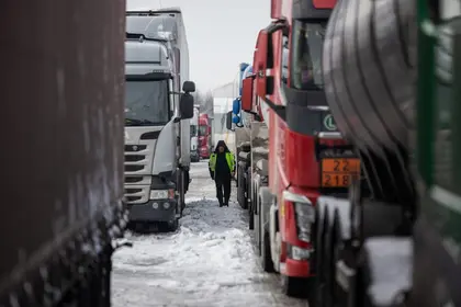 На кордоні з Польщею зібралося 850 вантажівок