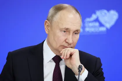 'Idiots, Right?' – Putin Tries to Defend Failed Peace Talks with Ukraine in 2022
