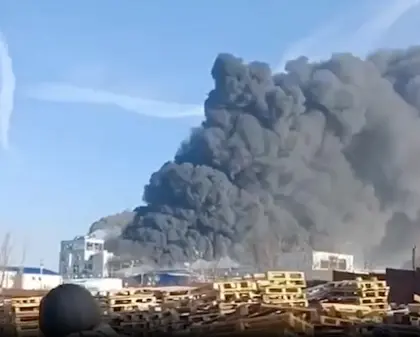 У Ростовській області РФ горить поліефірний завод: що відомо