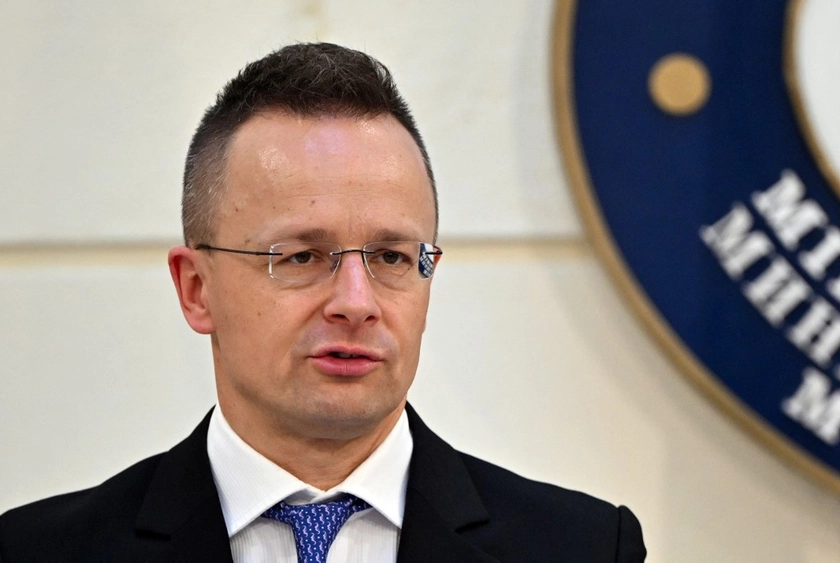 Угорщина висилає двох українських дипломатів у відповідь на дії СБУ