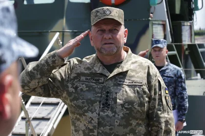 Українські військові запевнили, що повністю підтримують Залужного, і що політики в Києві мають дати йому спокій