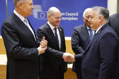 Eurotopics: Hungary Yields - EU summit Agrees Aid for Ukraine