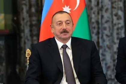 В Азербайджані президента Алієва переобрали на пʼятий термін. Він керуватиме країною ще 7 років