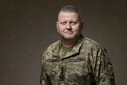 Зеленський присвоїв Залужному та Буданову звання Герой України (відео)