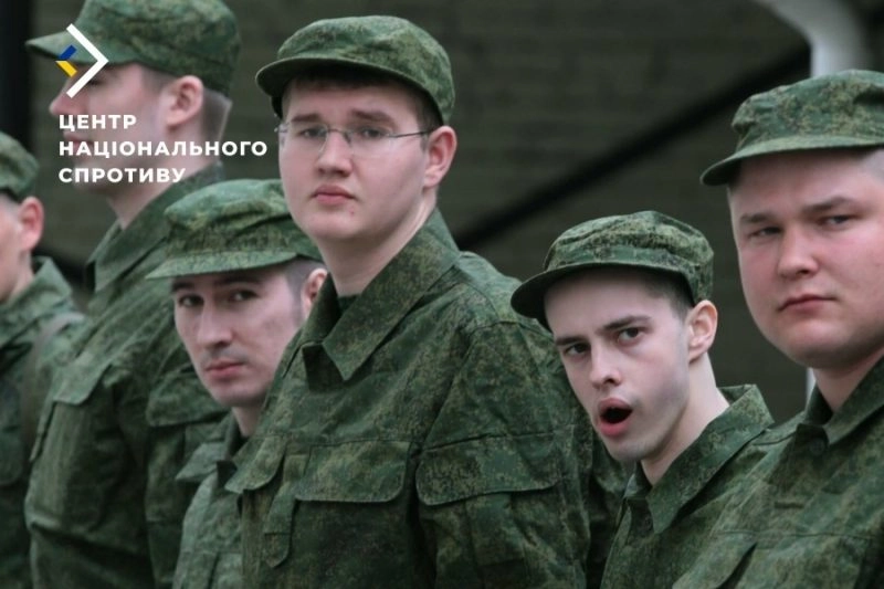 Росіяни хочуть залучити строковиків до участі в бойових діях на ТОТ України