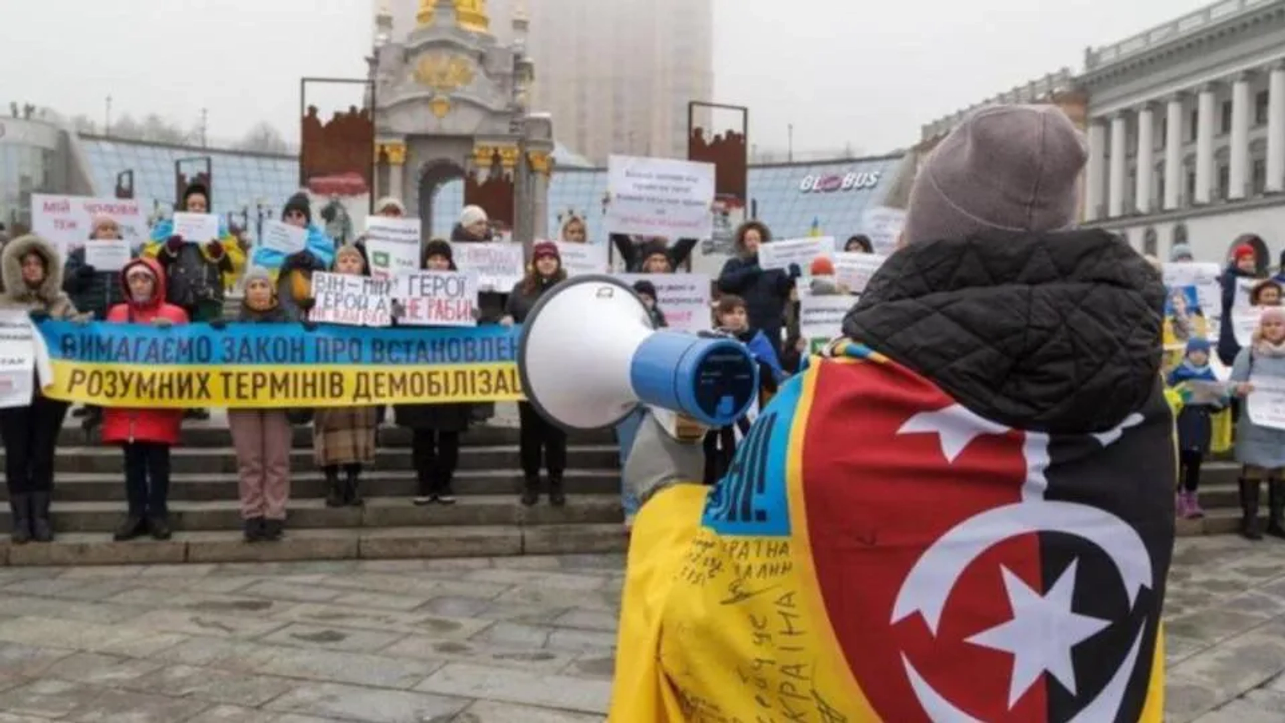 Citizens in Kyiv Rally to Demand Demobilization of Loved Ones