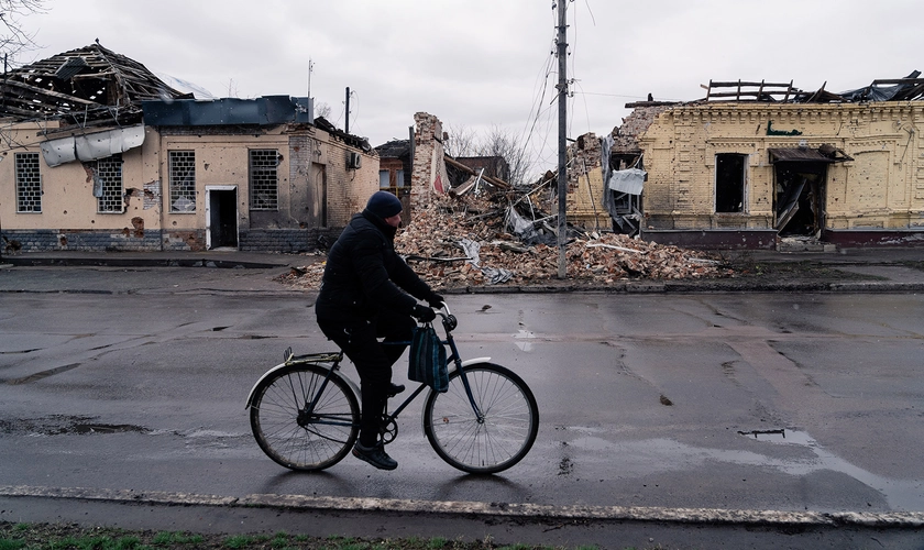 Російська артилерія обстріляла ринок у Вовчанську на Харківщині: є жертва та поранена