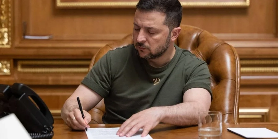 Зеленський доручив створити комплексну систему, яка з'єднала б армію і промисловість