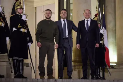 Зеленський у Парижі підпише угоду про гарантії безпеки для України