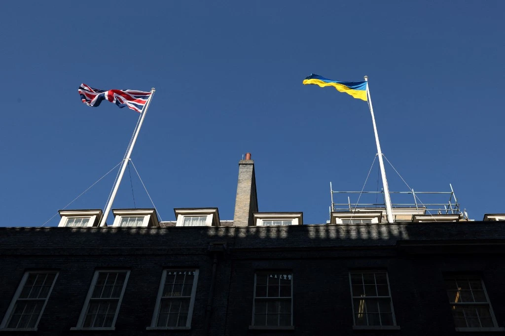 UK Pledges £245 Million to Boost Ukraine Artillery Reserves