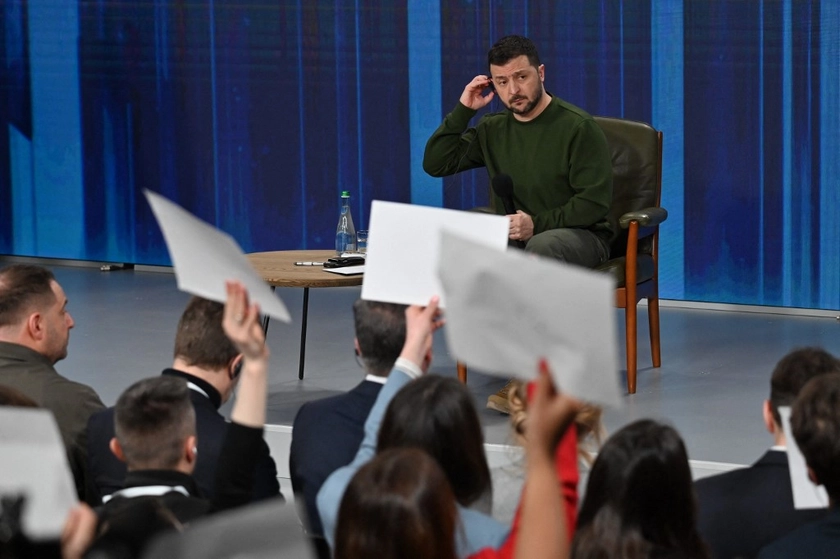 Втрати ЗСУ, контрнаступ та зустріч із Путіним: головне з пресконференції президента