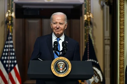 Biden Hosts High-Stakes White House Talks on Ukraine, Shutdown