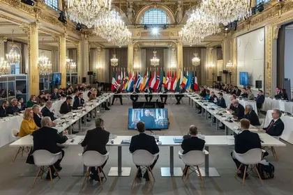 Питання без консенсусу і необачні обіцянки: що показала зустріч лідерів Європи у Парижі