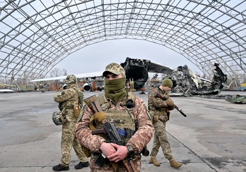 "Екскерівництво хотіло допомогти взяти Київ за 3 дні": командир екіпажу знищеної "Мрії"