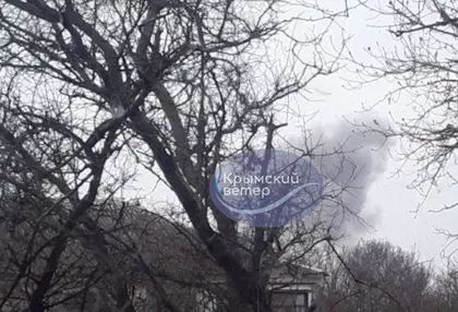 В Криму лунали вибухи: повідомляють про ймовірне влучання по військовій базі РФ