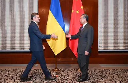 ПОЯСНЕННЯ: Навіщо спецпредставник Китаю вдруге вирушає до України, Росії і країн Європи з тією ж “мирною місією”