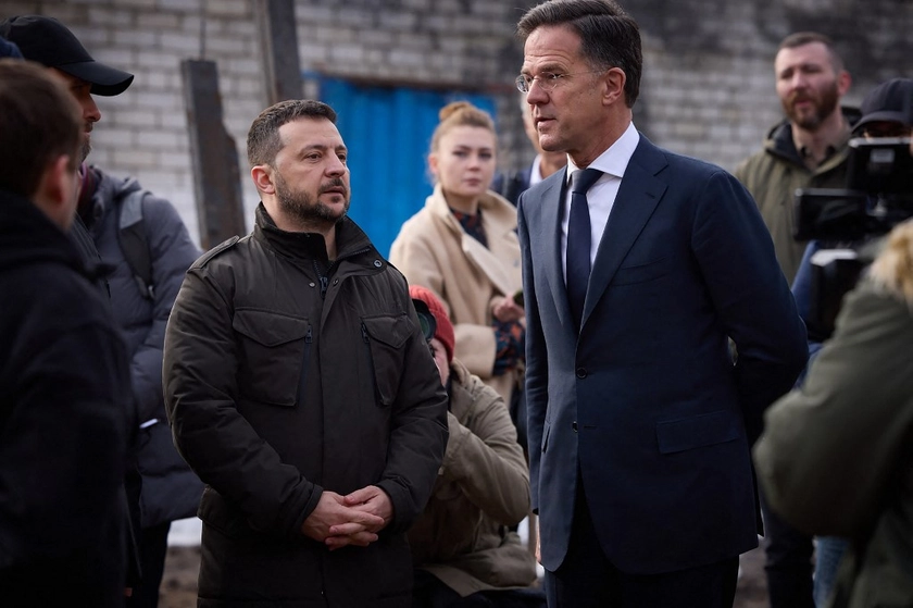 Netherlands’ Rutte Signs Security Deal in Ukraine, Promising Artillery Funding